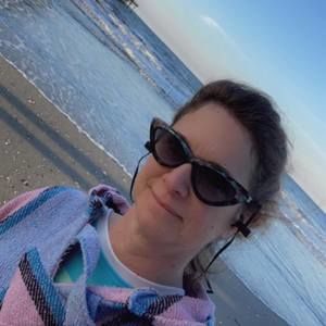 Meet your Posher, Monica